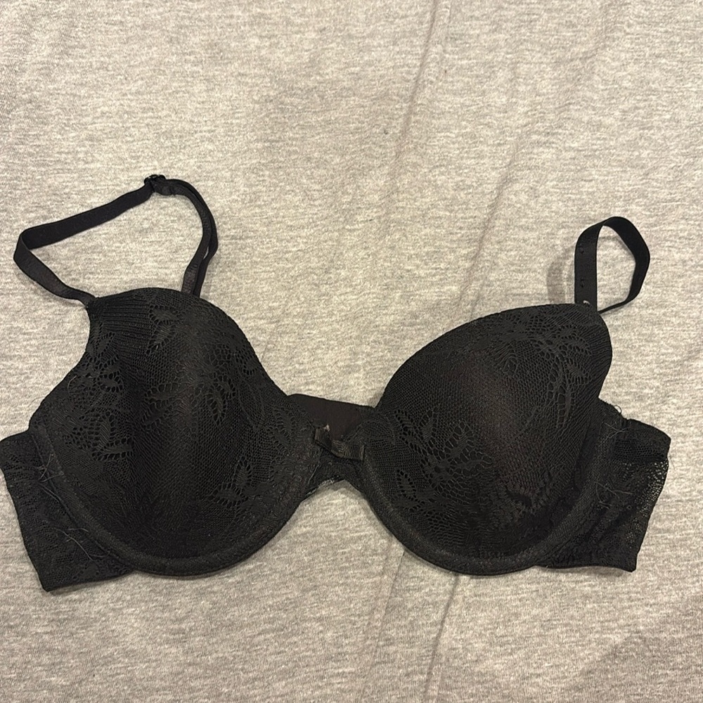 Lacey black wired bra